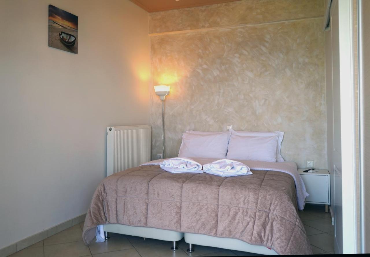 Semiramis Suites With Pool Каламата Екстер'єр фото